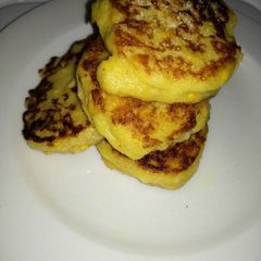 A picture of Vegan heritage mielie meal fritters.