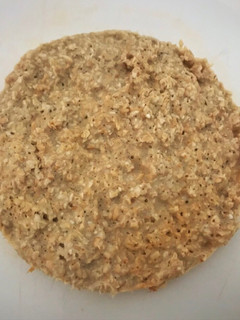 Una foto de Pan de avena light al microondas más fácil del mundo! Sin huevo!