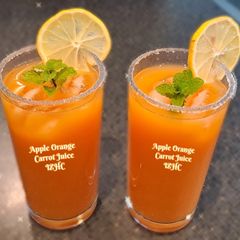 A picture of 🍊🍎🥕Apple Orange Carrot Juice🥕🍎🍊.