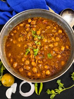 छोले मसाला (chole masala recipe in Hindi) रेसिपी मुख्य फोटो