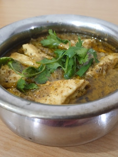 દમ હાંડી પનીર (Dum Handi Paneer Recipe In Gujarati) રેસીપી મુખ્ય ફોટો