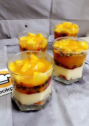 A picture of Mango custard shots.