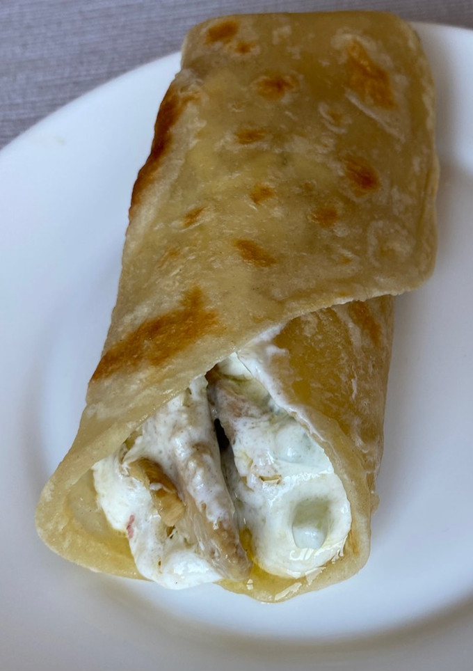 Una foto de Fajitas de pollastre amb salsa de iogurt 🌮