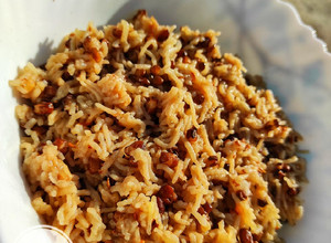 A picture of Maa dal khichdi/ Black Urad dal khichdi.