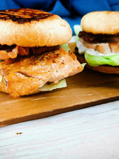 English muffin szendvics glutén és tejmentesen recept fotója