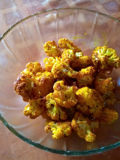 Una foto de Ramitas de coliflor al horno