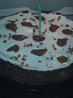 Una foto de Torta brownie alfajor