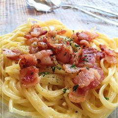 A picture of Carbonara without Heavy Cream.