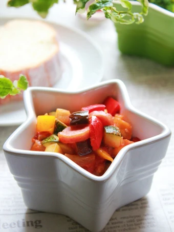 Easy Steps to Prepare Recipes Summer Vegetable and Wiener Sausages Ratatouille-Style the Delicious Perfect.