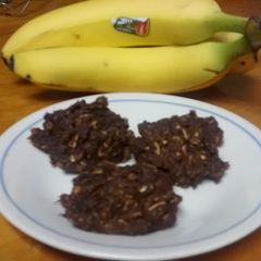A picture of TL's Skinny Chunky Monkey Cookies.