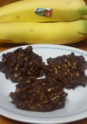 A picture of TL's Skinny Chunky Monkey Cookies.