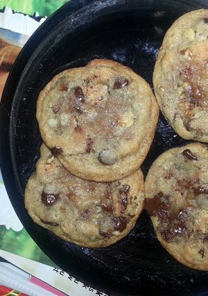 A picture of Soft and Chewy Chocolate Chip Cookies.
