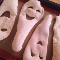 A picture of Ghost-Shaped Naan for Halloween Curry.