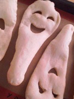 A picture of Ghost-Shaped Naan for Halloween Curry.