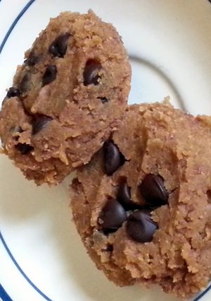 A picture of Peanut Butter Choc Chip Cookies - Gluten Free.
