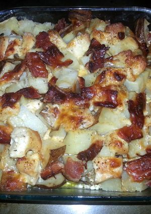 A picture of Loaded Potato and Chicken Casserole.