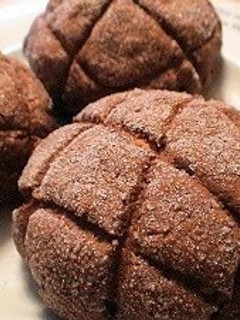 A picture of Cocoa Melon Bread.