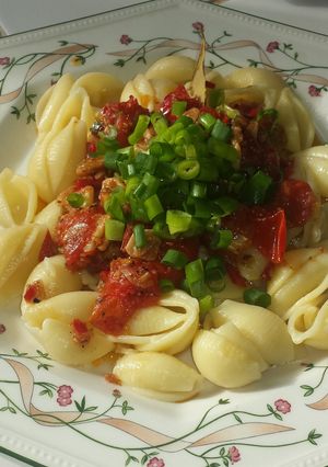 A picture of Garlic and Cherry Tomato Pasta.