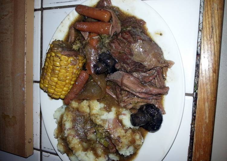 Recipe of Homemade pot roast &amp; homemade mashed potatoes