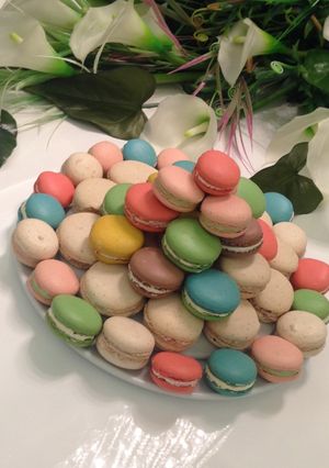 Hình của món Bánh Macarons bảy sắc cầu vồng.