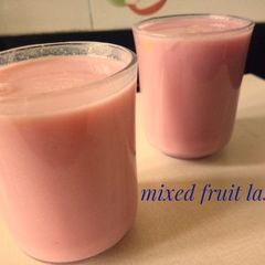A picture of Mixed fruit lassi.