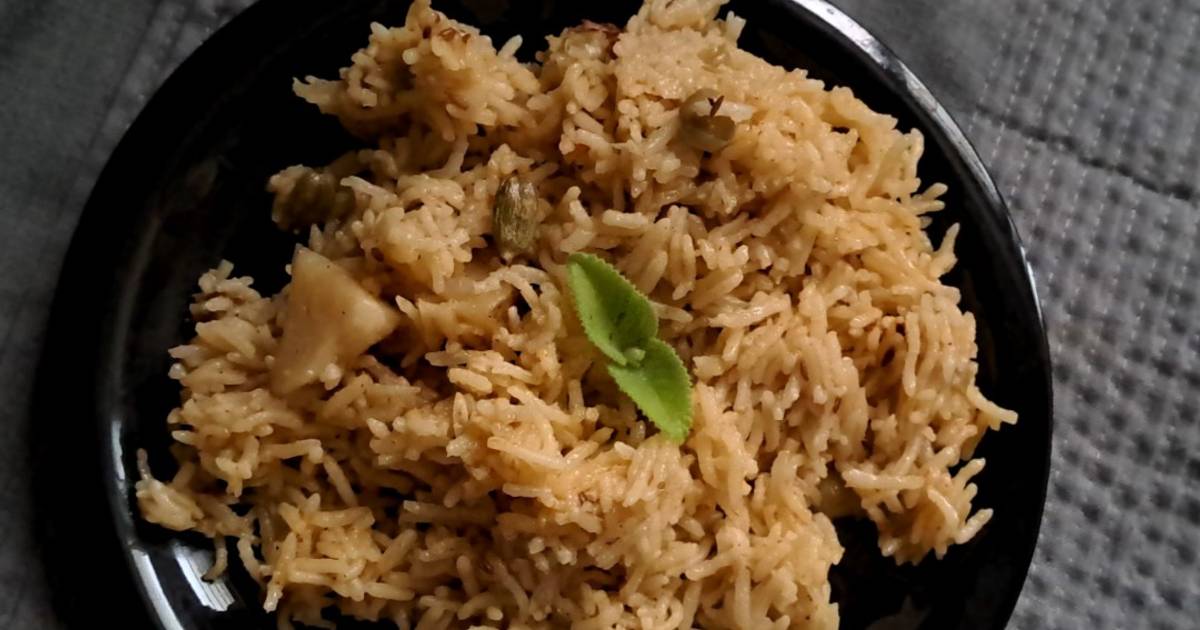 Potato Peas Pulao Recipe by Kavita R Cookpad