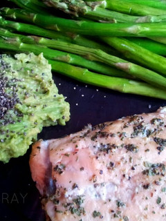 A picture of Lemon Cilantro Salmon w/ Avocado spread:.
