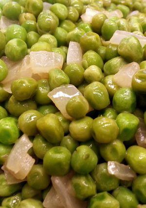A picture of Balsamic Peas.