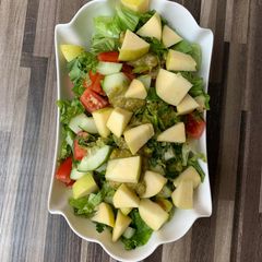 A picture of Greenish Salad.
