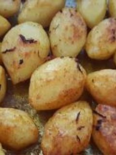 Une photo de Pomme de terre grillée