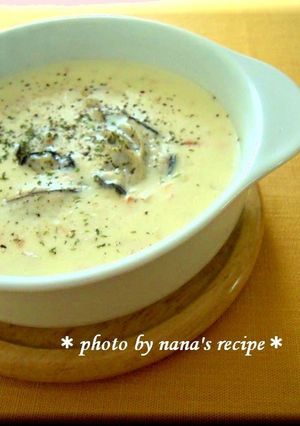 A picture of Oyster Clam Chowder.