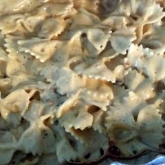 A picture of Spicy bowtie alfredo.
