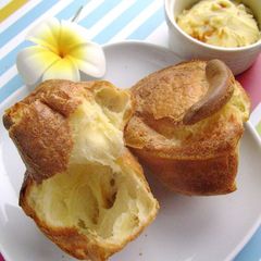 Fluffy Egg Roll Popovers A picture of Fluffy Egg Roll Popovers.