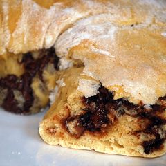 A picture of Mocha Hazelnut Roll.