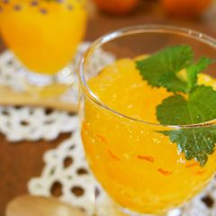 A picture of Fizzy Tangerine Crush Jellies.