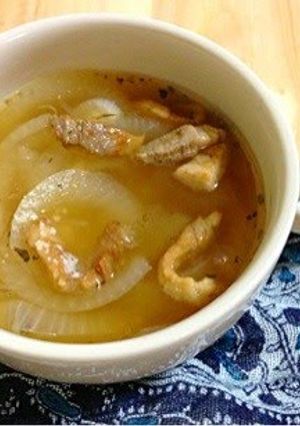 A picture of Onion Soup with Pancetta.