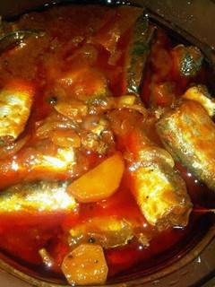 A picture of homemade tomato sauce sardines.