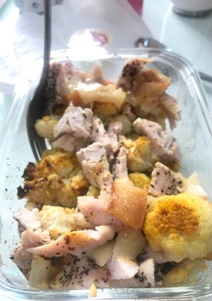 Una foto de Coliflor especiado con pollo