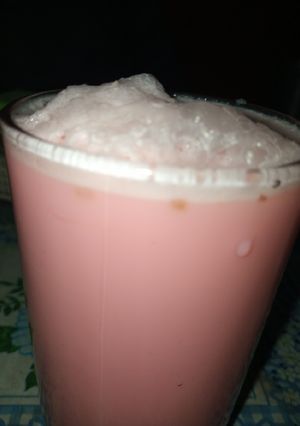 A picture of Rooh Afza shake.