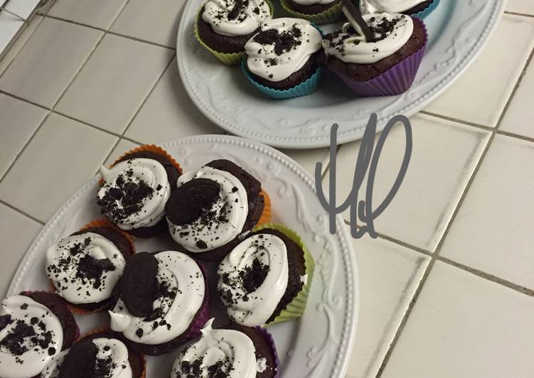 Recipe of Speedy Oreo Cupcakes