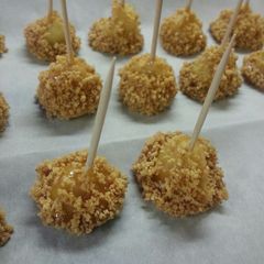 A picture of Caramel Apple Bites.