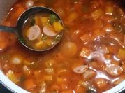 Gambar sop merah sosis