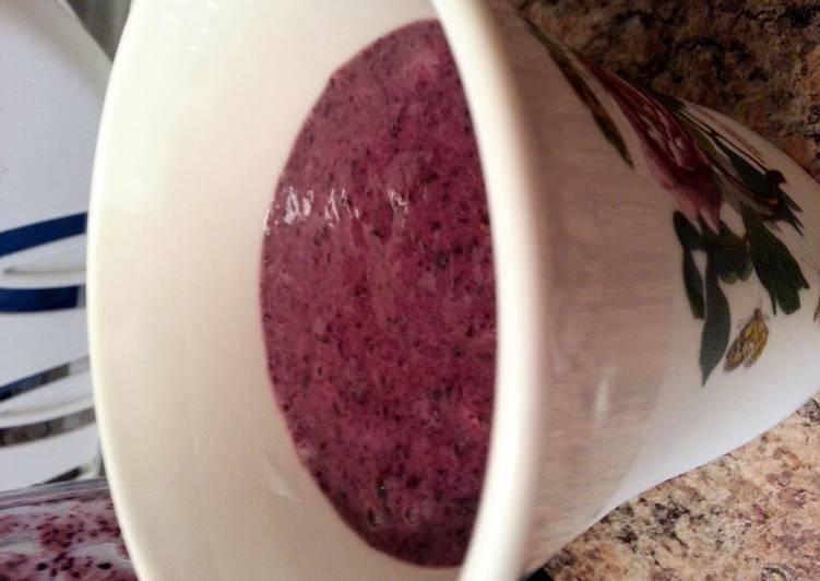 Recipe of Favorite blueberry and banana smoothie
