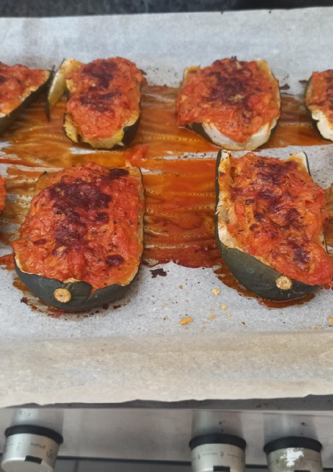 Una foto de Calabacines rellenas de atún