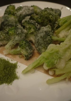 A picture of Broccoli Tempura with Matcha Salt.
