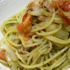 Tomato and Basil Sauce Pasta A picture of Tomato and Basil Sauce Pasta.