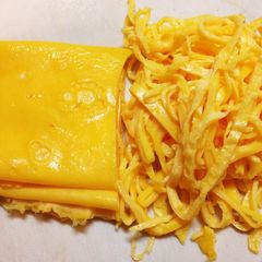 A picture of Foolproof Shredded Omelet for Chirashi Sushi.
