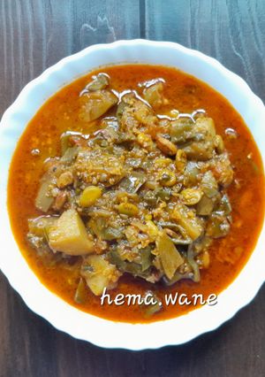 वालपापडी,वांगीबटाटा भाजी (Val Papdi Mix Veg Bhaji Recipe In Marathi) रेसिपी चे मुख्य फोटो 