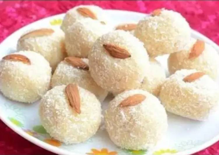 Easiest Way to Prepare Quick Nariyal ke ladoo (coconut ladoo)