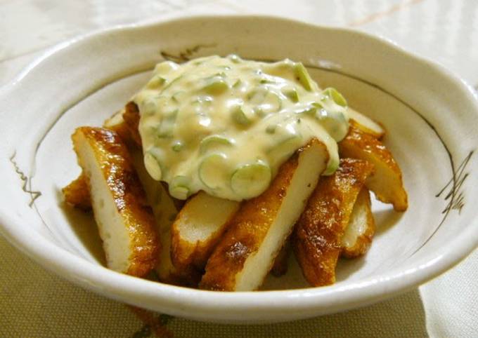 Easy Satsuma-age Fried Fish Cakes Topped with a Wasabi, Scallion, and Mayonnaise Sauce